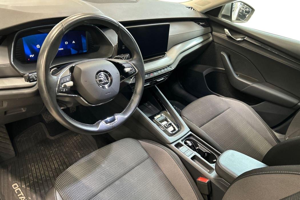 SKODA OCTAVIA 2024