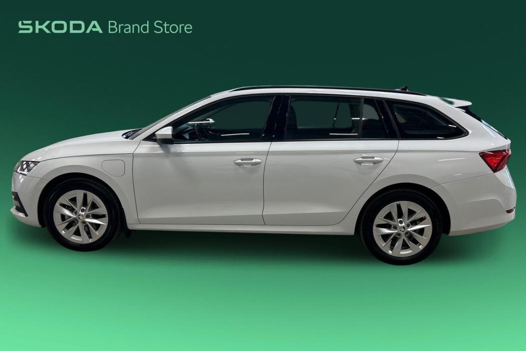 SKODA OCTAVIA 2024