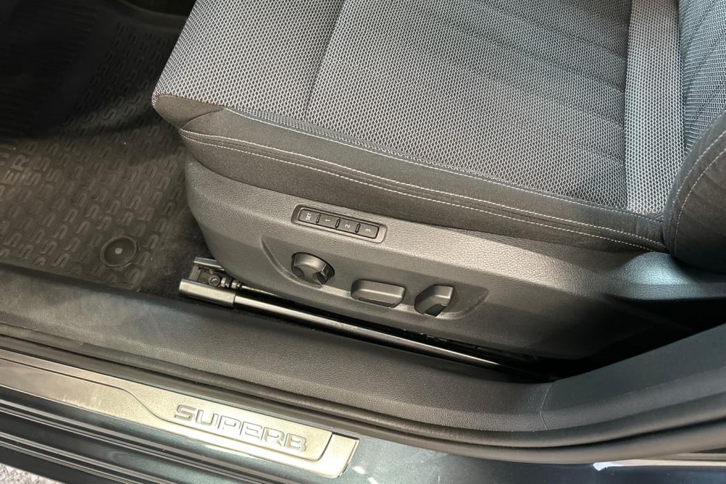 SKODA Superb 2021