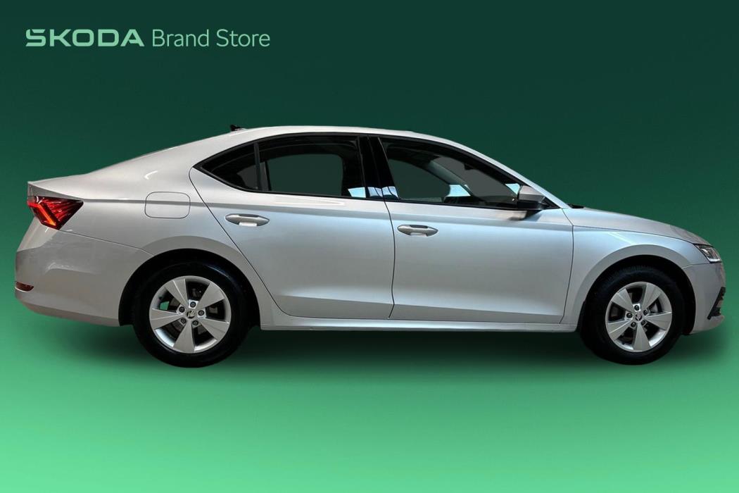 SKODA OCTAVIA 2023