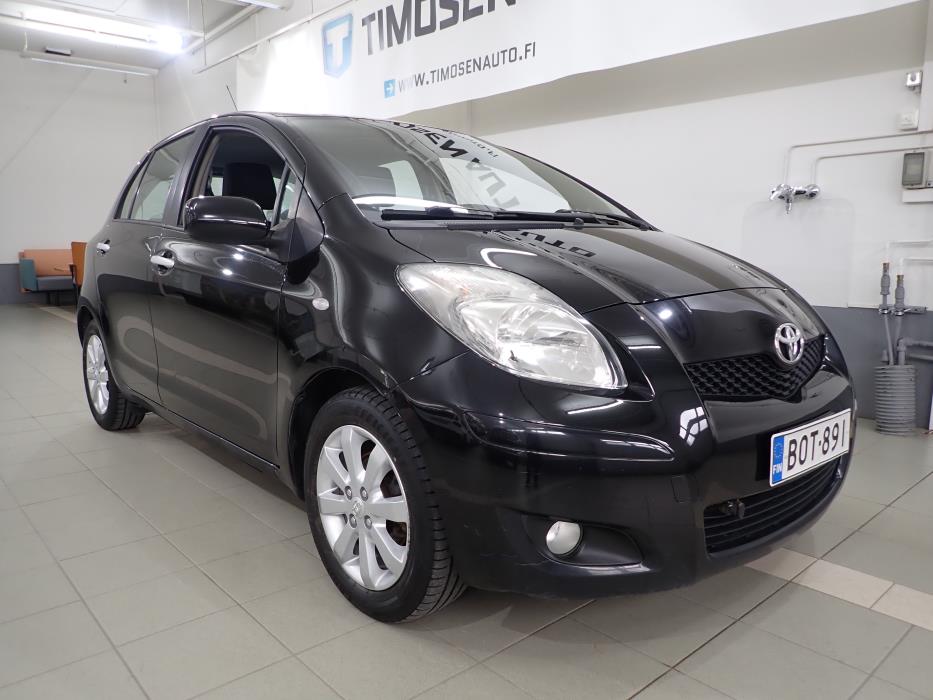 TOYOTA YARIS 2011
