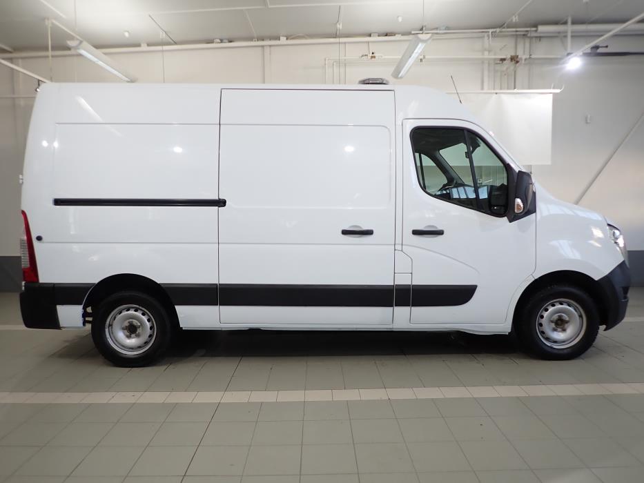 NISSAN NV400 2020