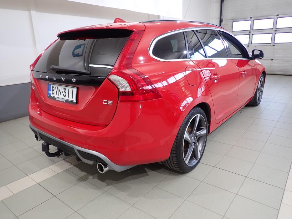 VOLVO V60 2011