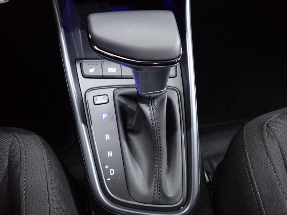 HYUNDAI BAYON Cross 2025