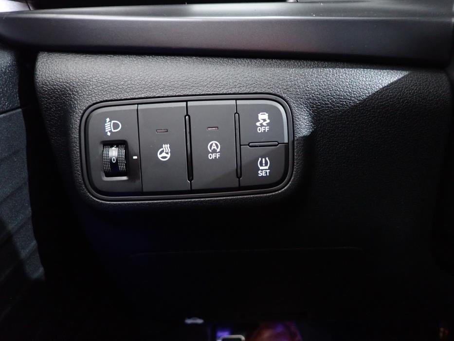 HYUNDAI BAYON Cross 2025