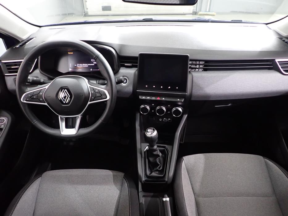 RENAULT CLIO 2024