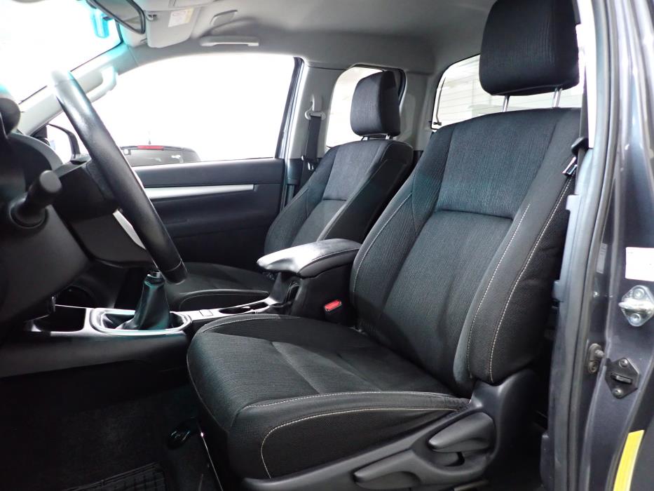 TOYOTA HILUX 2022