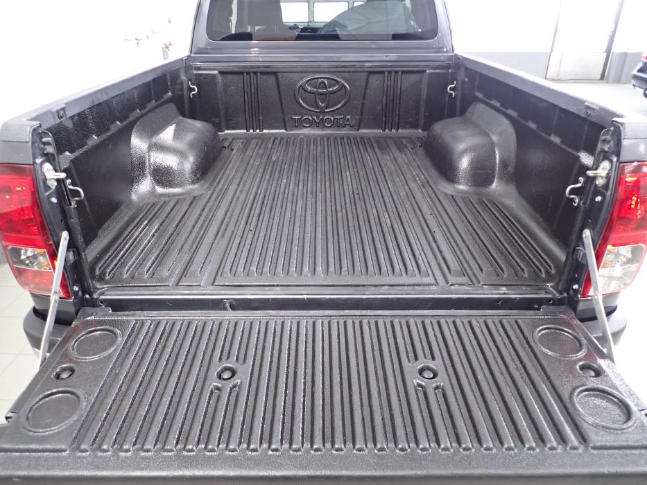 TOYOTA HILUX 2022