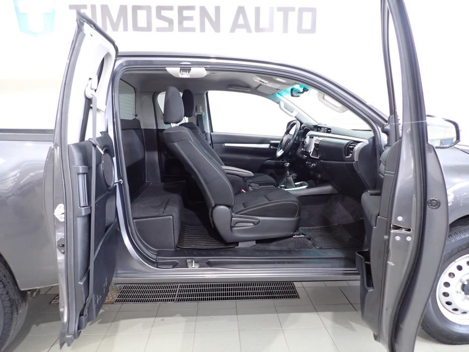 TOYOTA HILUX 2022