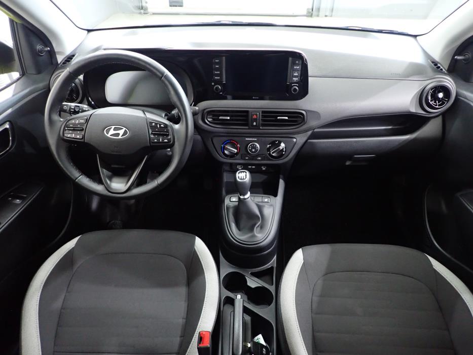 HYUNDAI i10 2024