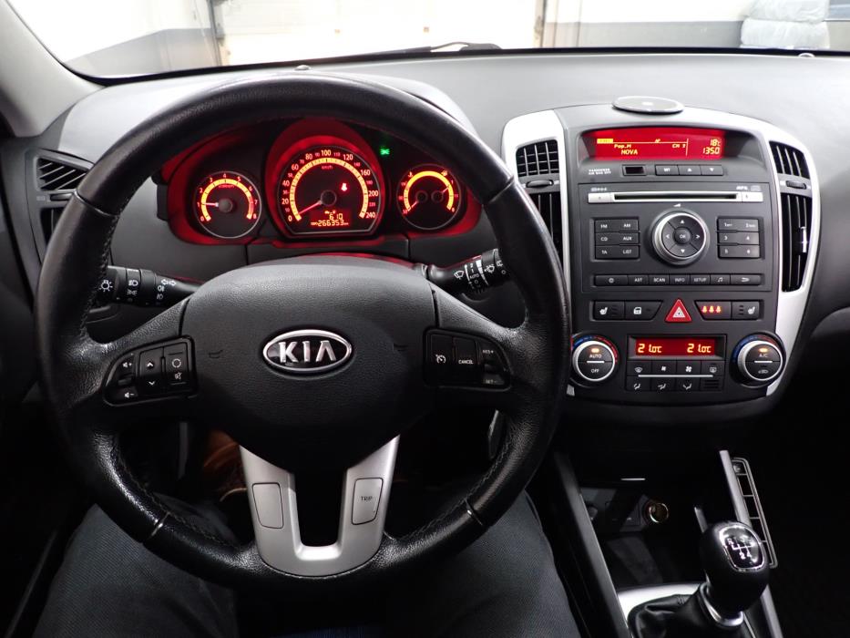 KIA cee'd 2010