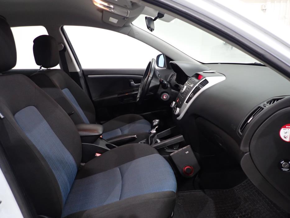 KIA cee'd 2010