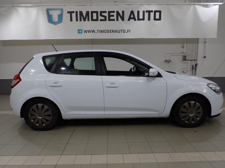 KIA cee'd 2010