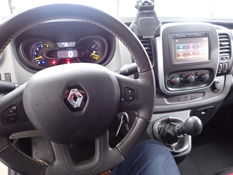RENAULT Trafic 2016