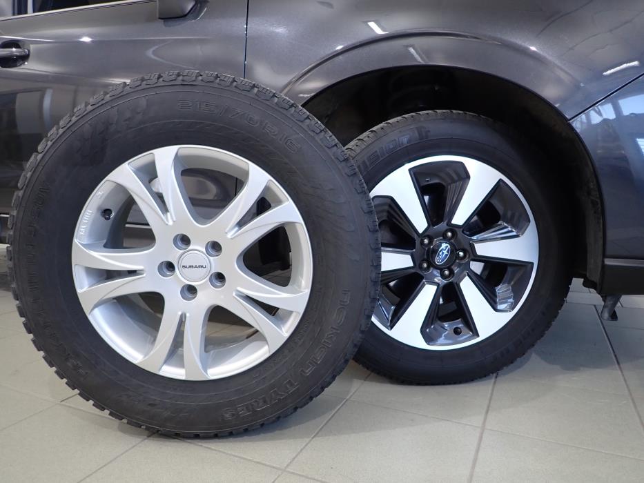 SUBARU FORESTER 2016