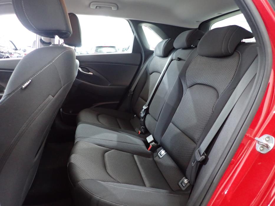 HYUNDAI i30 5d 2017