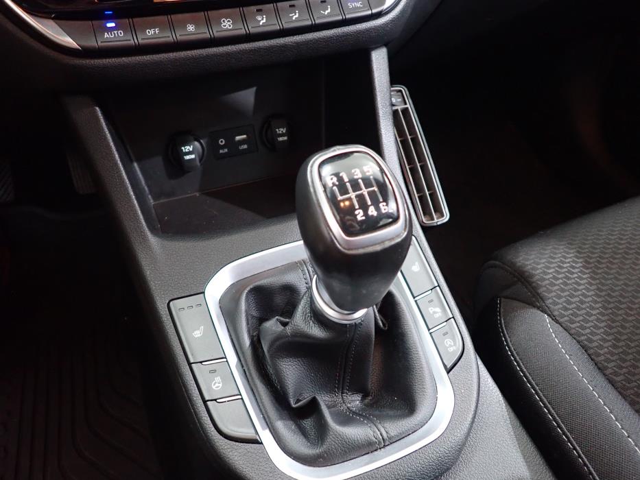 HYUNDAI i30 5d 2017