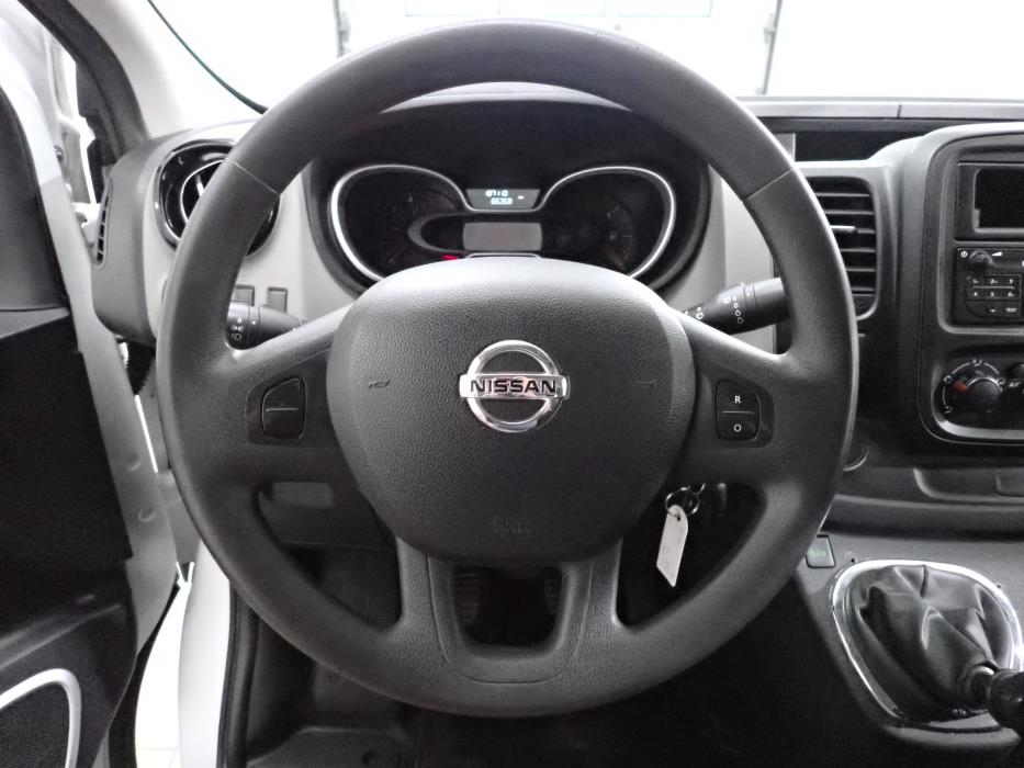 NISSAN NV300 2018