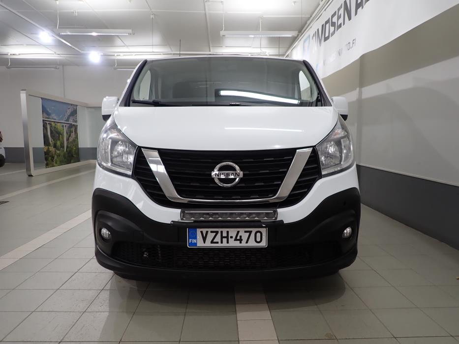 NISSAN NV300 2018