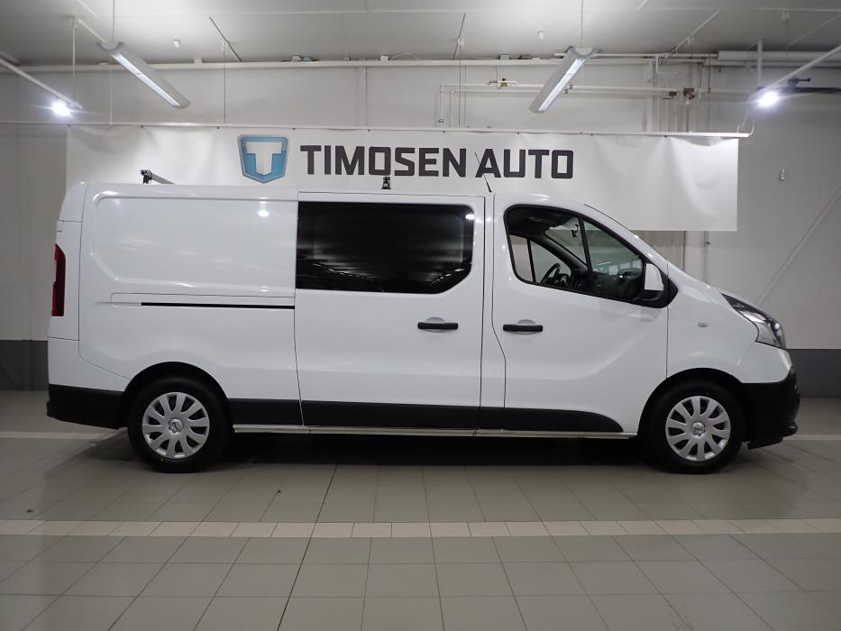 NISSAN NV300 2018