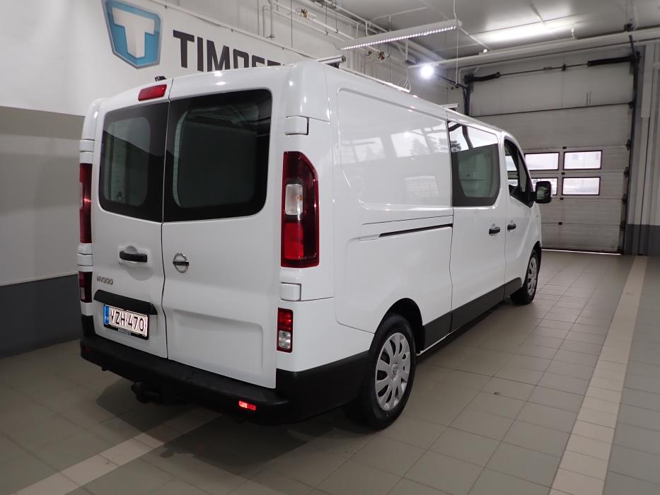 NISSAN NV300 2018