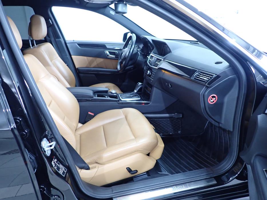 MERCEDES-BENZ E 2011