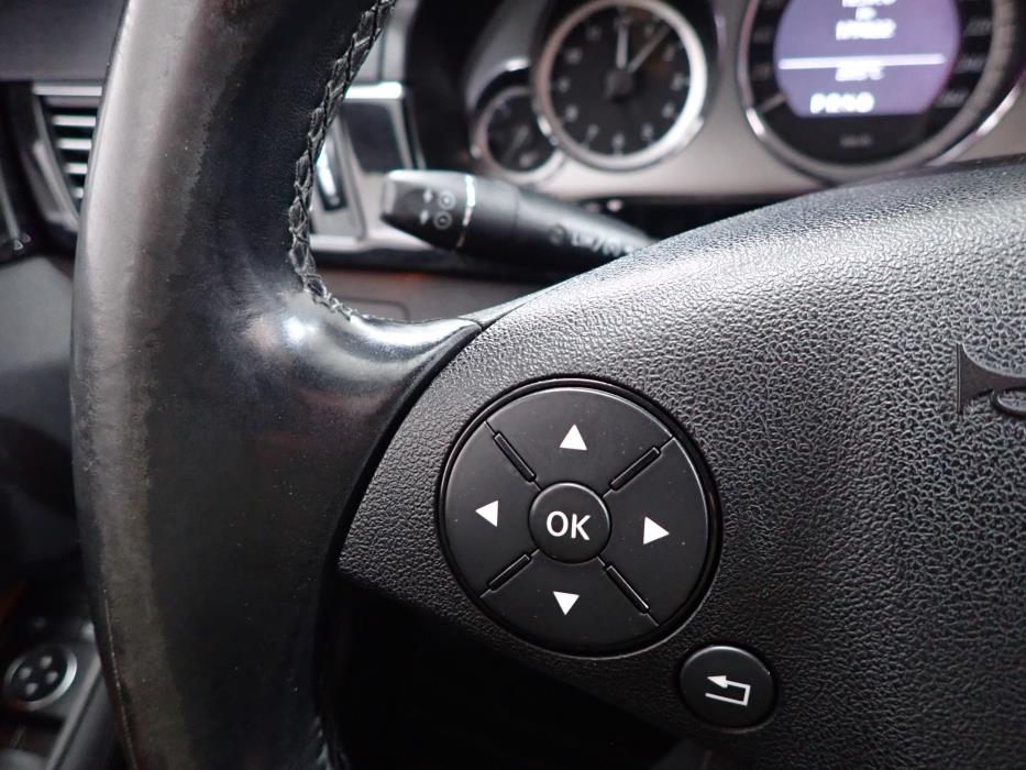 MERCEDES-BENZ E 2011