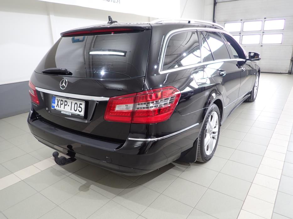 MERCEDES-BENZ E 2011