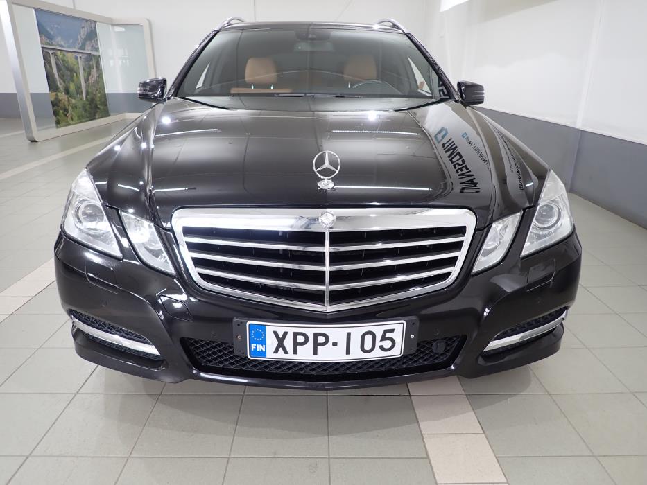 MERCEDES-BENZ E 2011