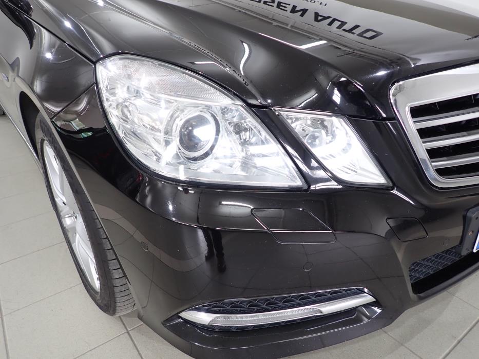 MERCEDES-BENZ E 2011