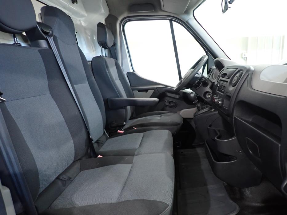 RENAULT Master 2011
