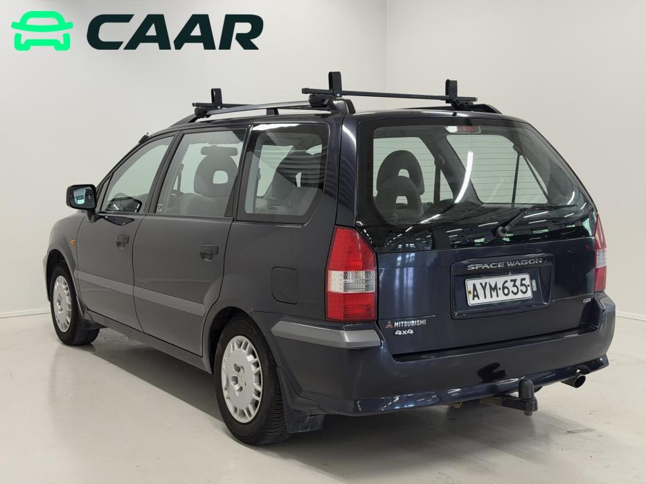 MITSUBISHI Space Wagon 2000