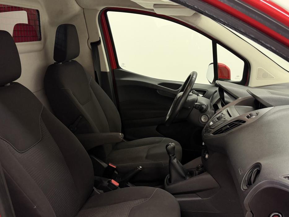 FORD Transit Courier 2015
