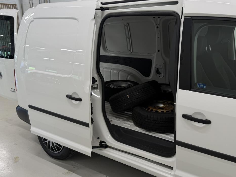 VOLKSWAGEN Caddy Maxi 2015