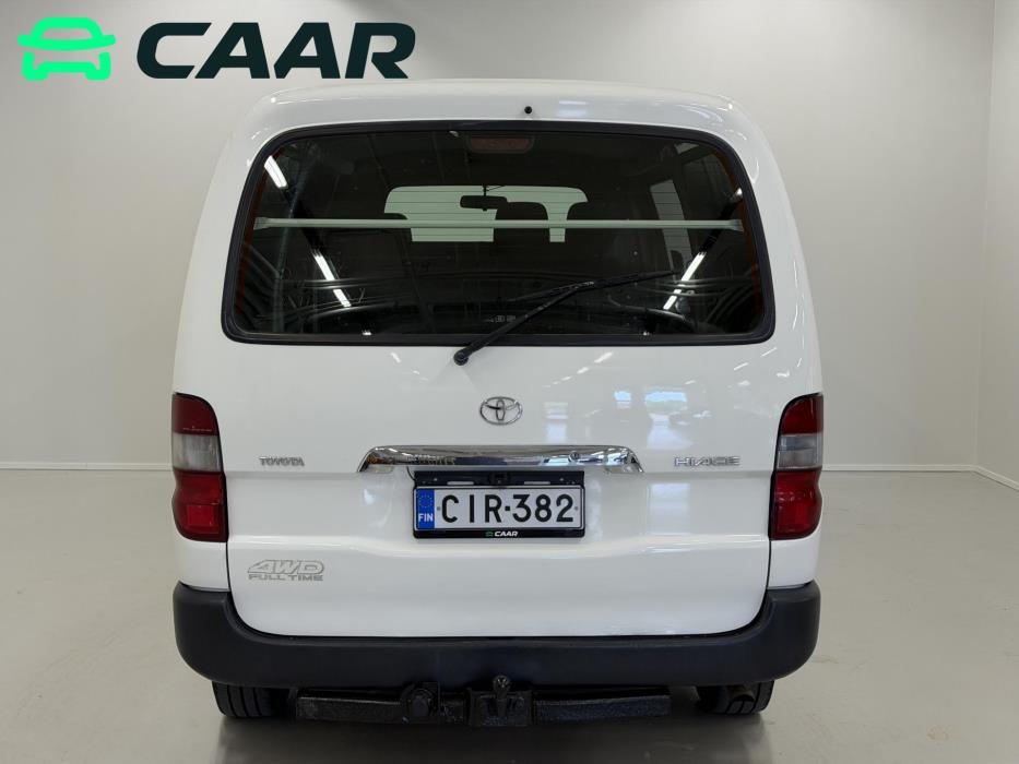 TOYOTA Hiace 2012