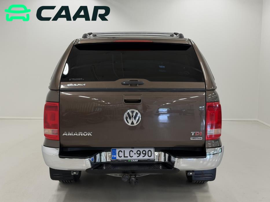 VOLKSWAGEN Amarok 2012