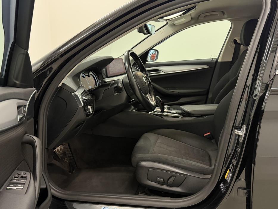 BMW 530 2019