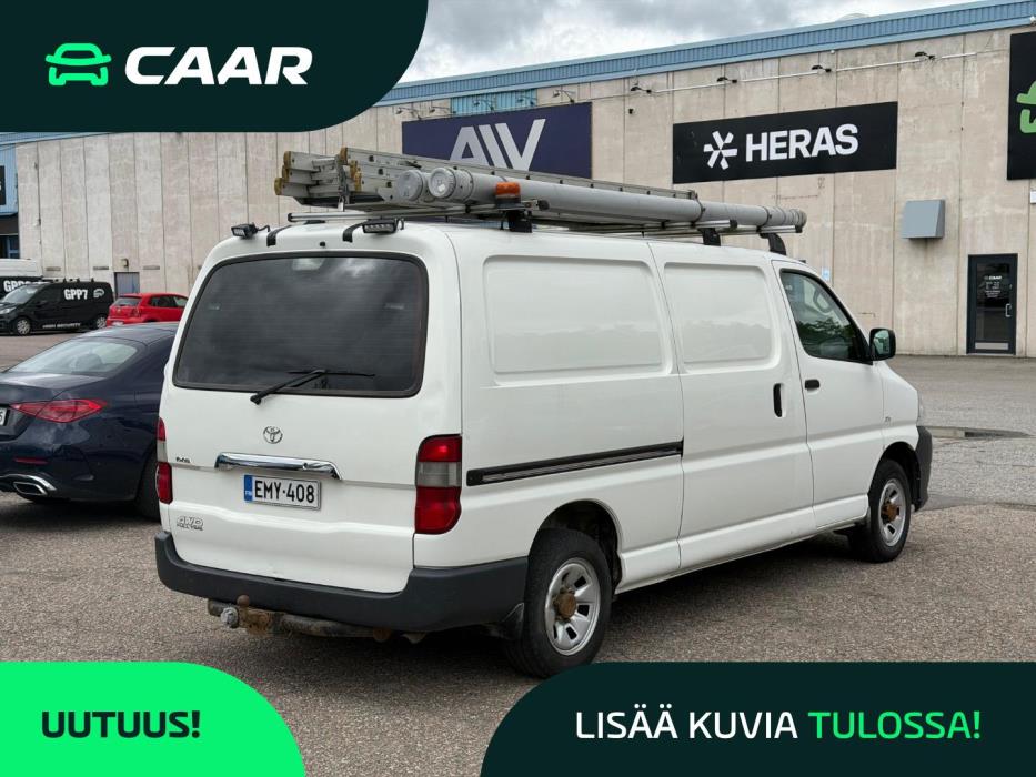 TOYOTA Hiace 2012