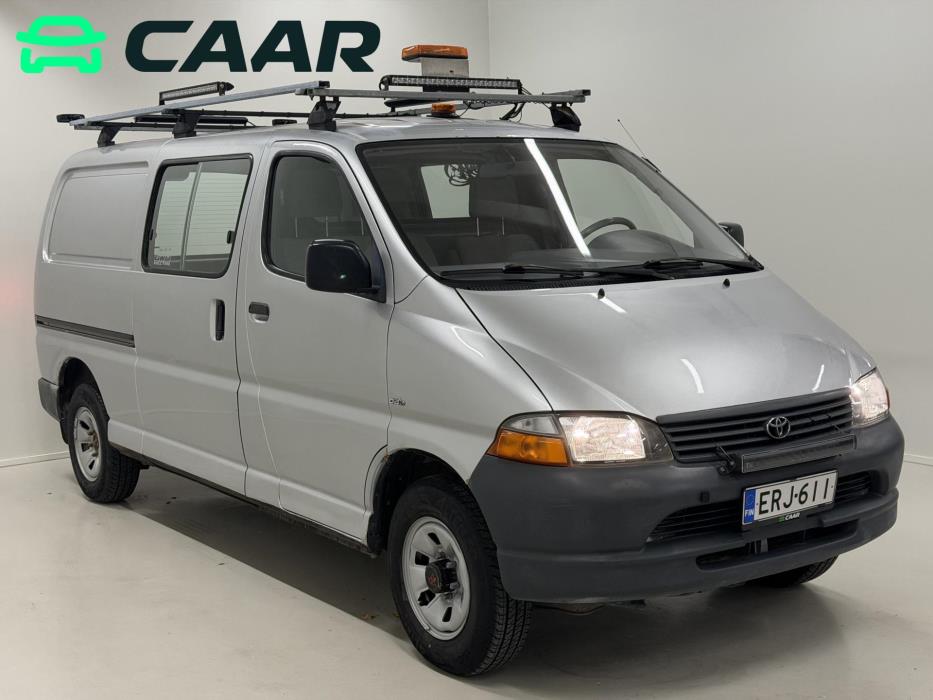 TOYOTA Hiace 2005