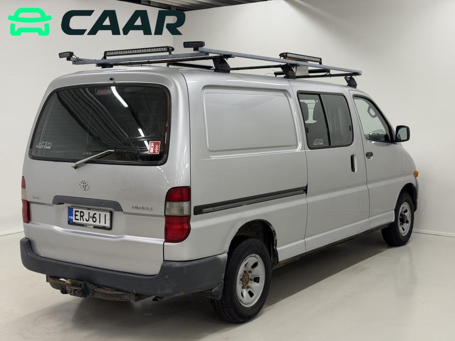 TOYOTA Hiace 2005