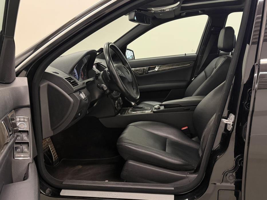 MERCEDES-BENZ C 2009