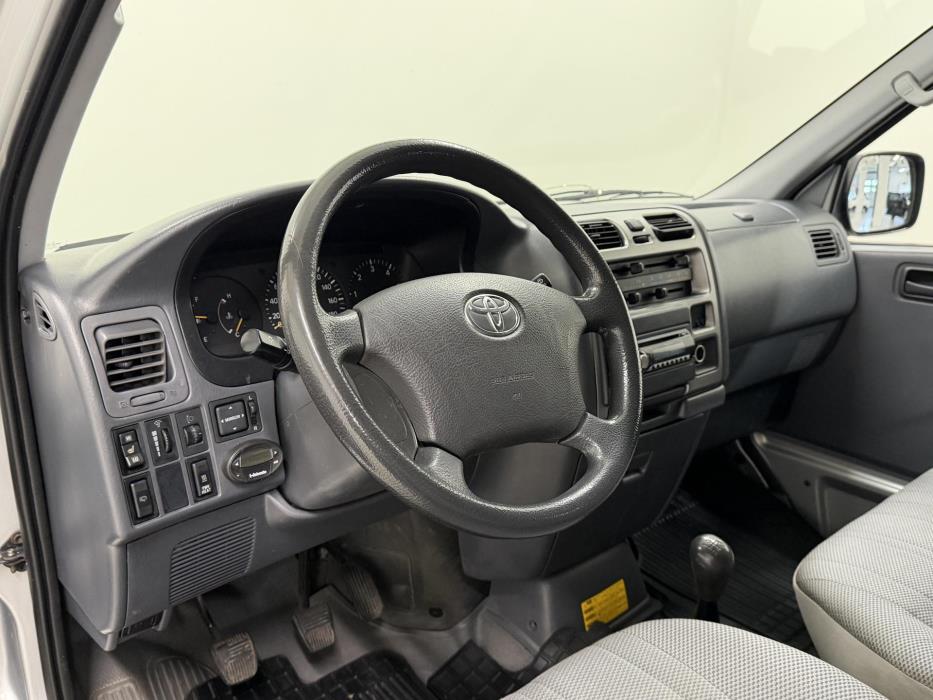 TOYOTA Hiace 2007