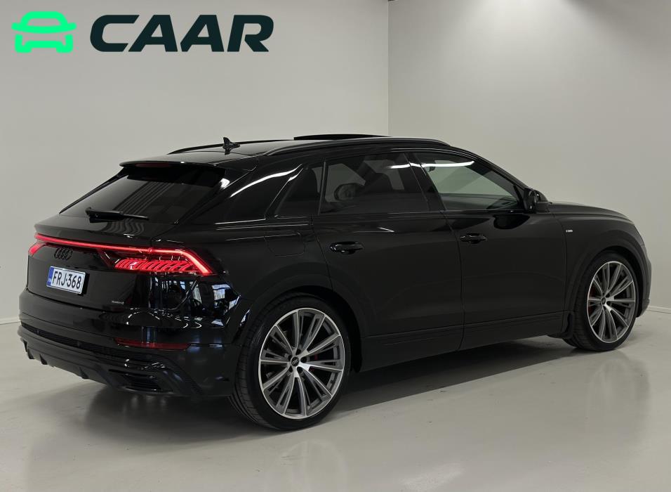AUDI Q8 2023