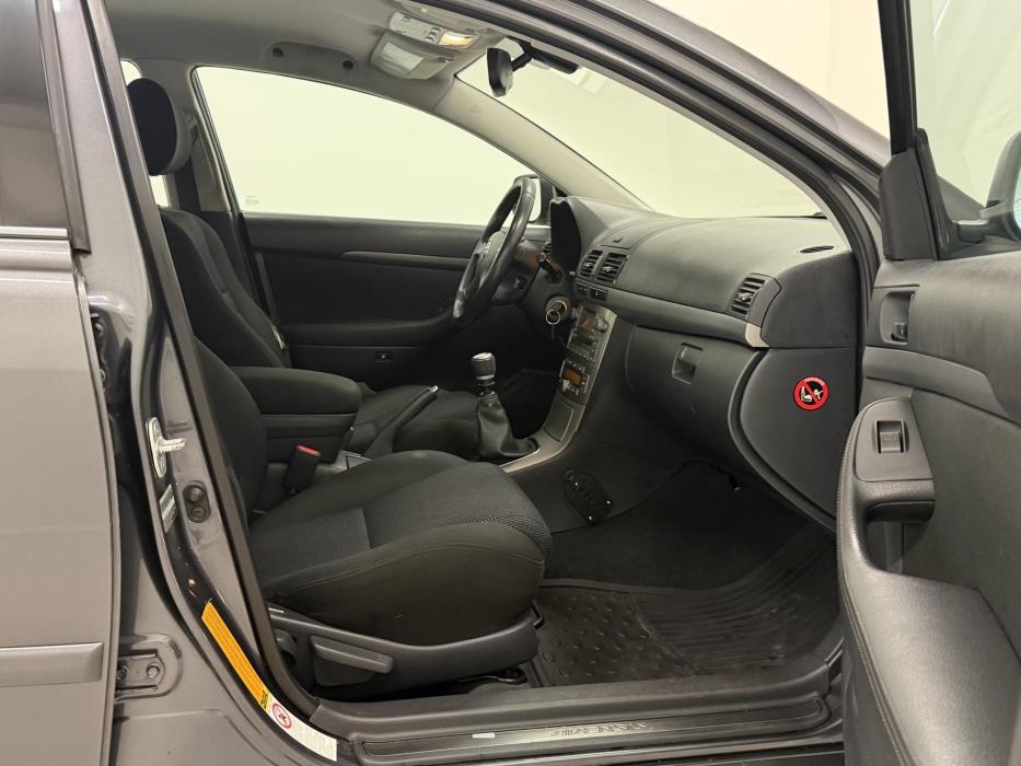 TOYOTA Avensis 2007