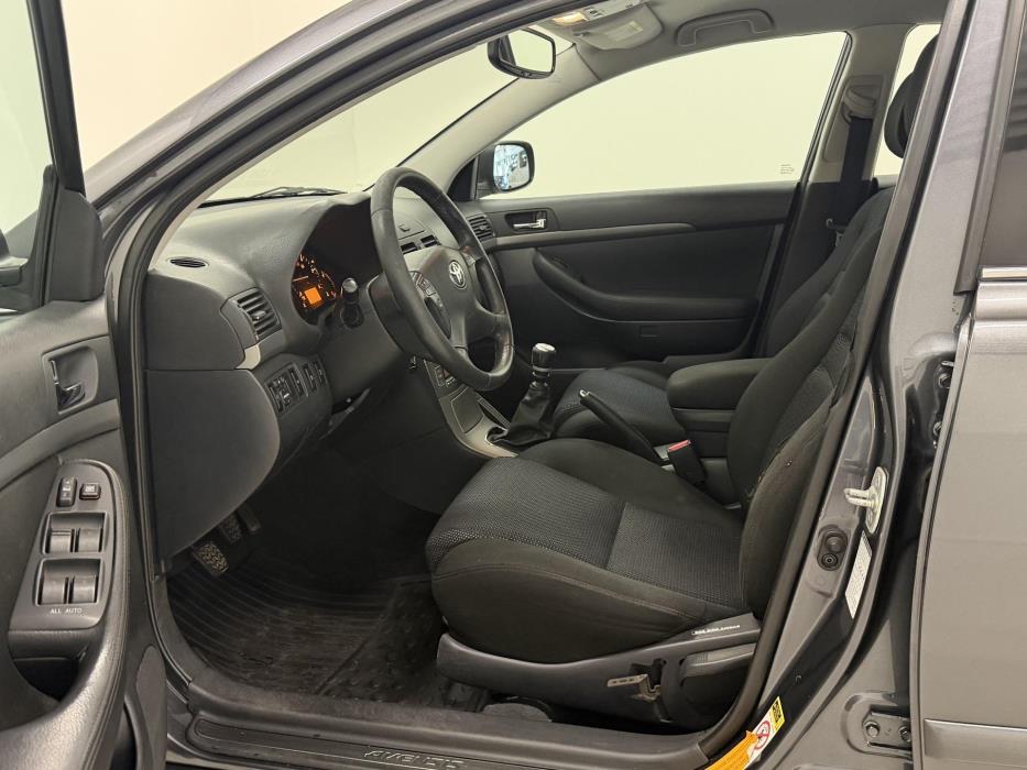 TOYOTA Avensis 2007