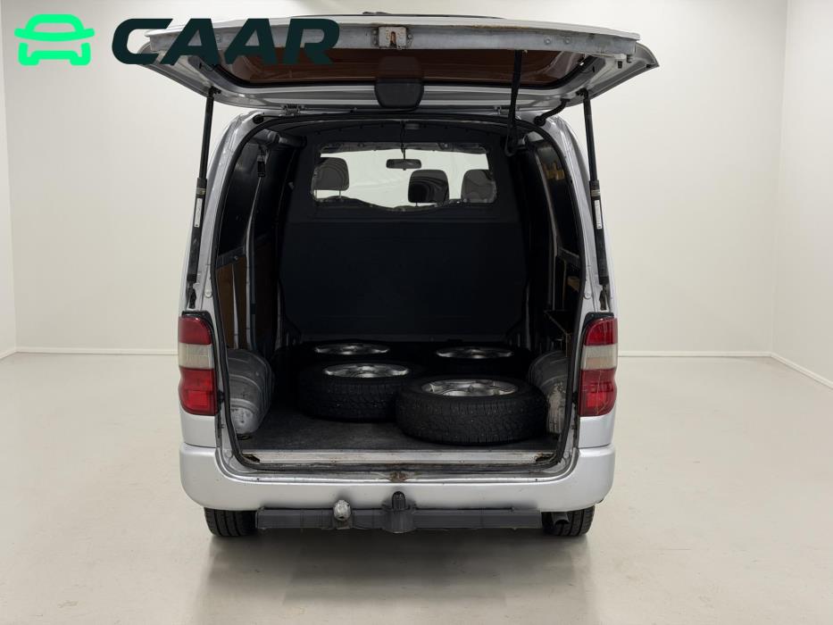 TOYOTA Hiace 2008