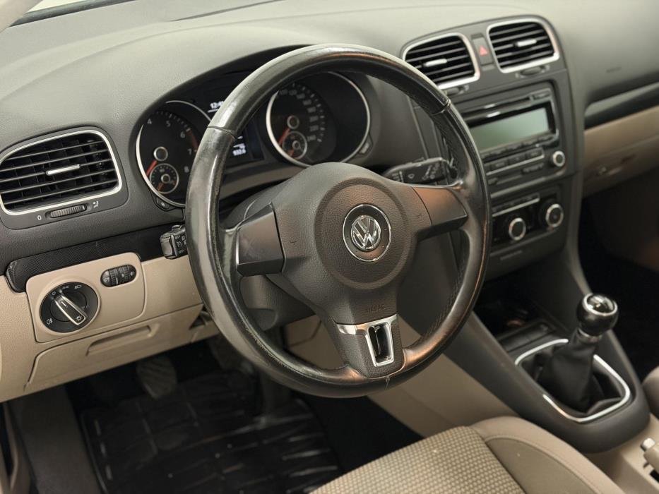 VOLKSWAGEN Golf 2011