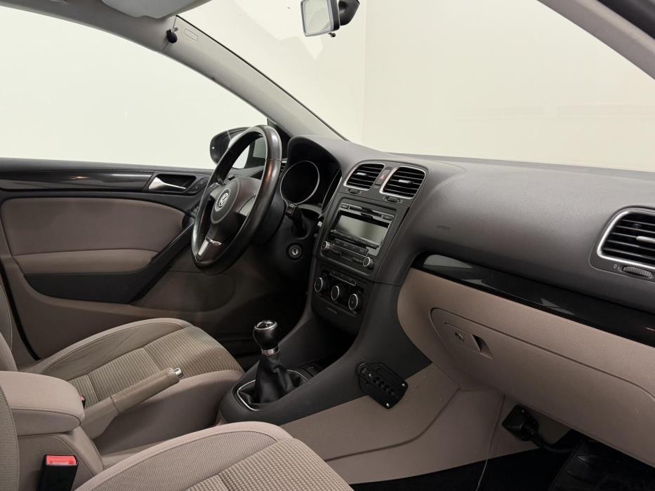 VOLKSWAGEN Golf 2011