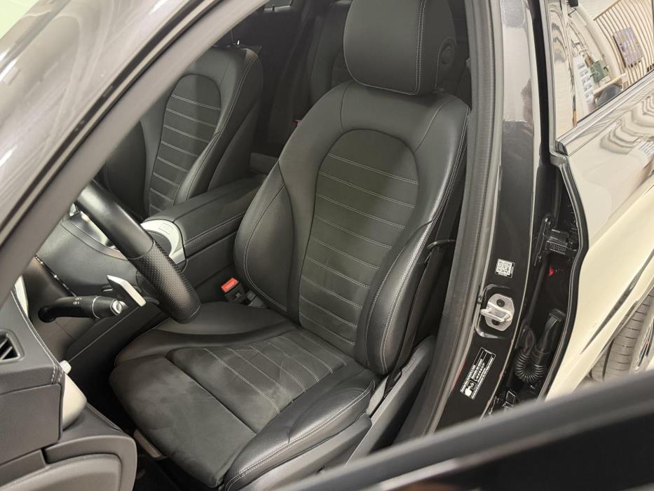 MERCEDES-BENZ GLC 2023