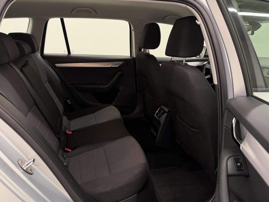 SKODA Octavia 2014
